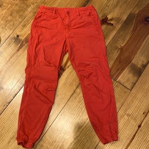Mother Denim ankle mid rise joggers, red, zip front, side & back pockets size 26